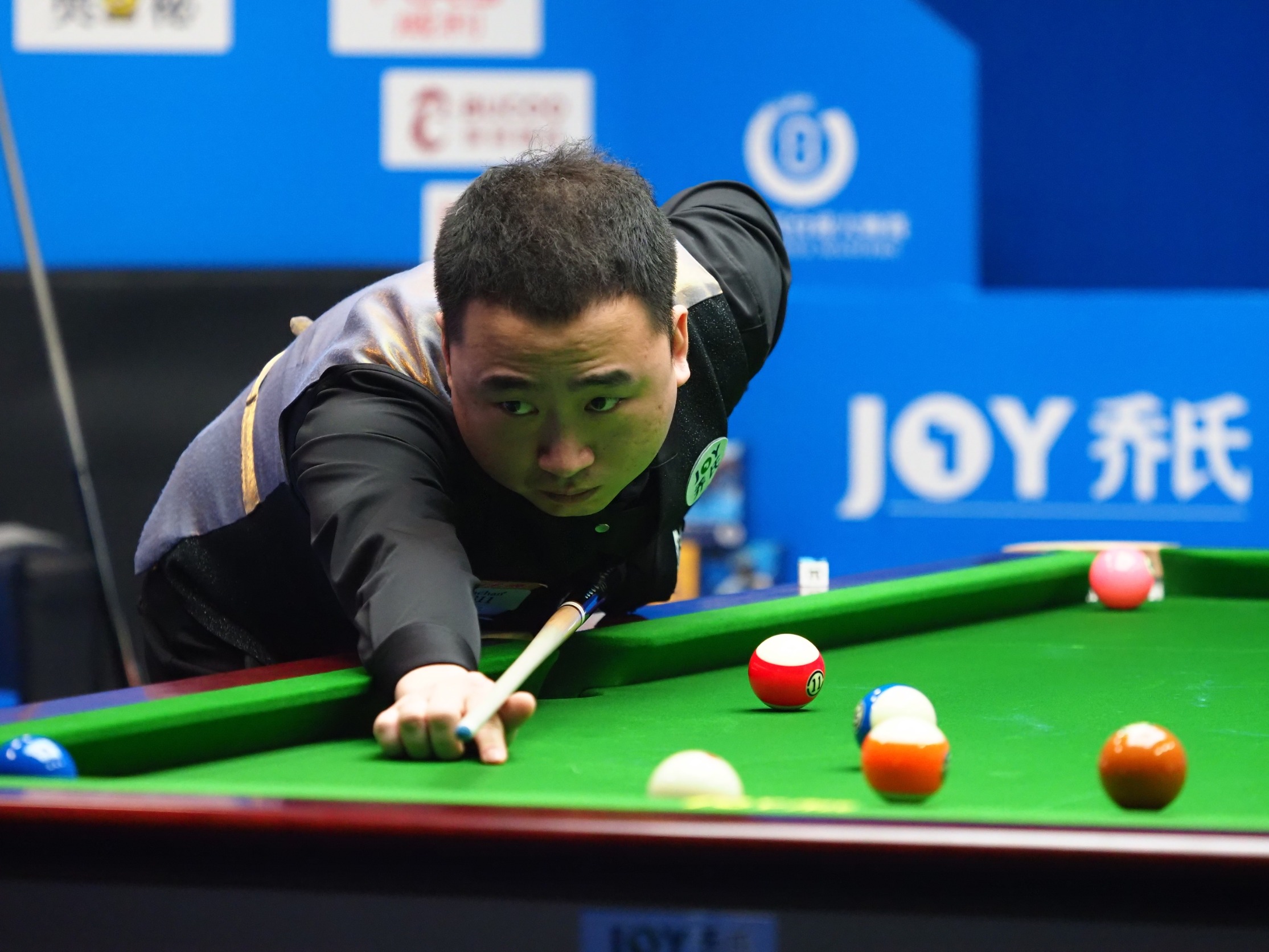 当他在场时 当他在场时