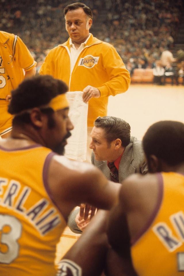 深挖背后的 深挖背后的